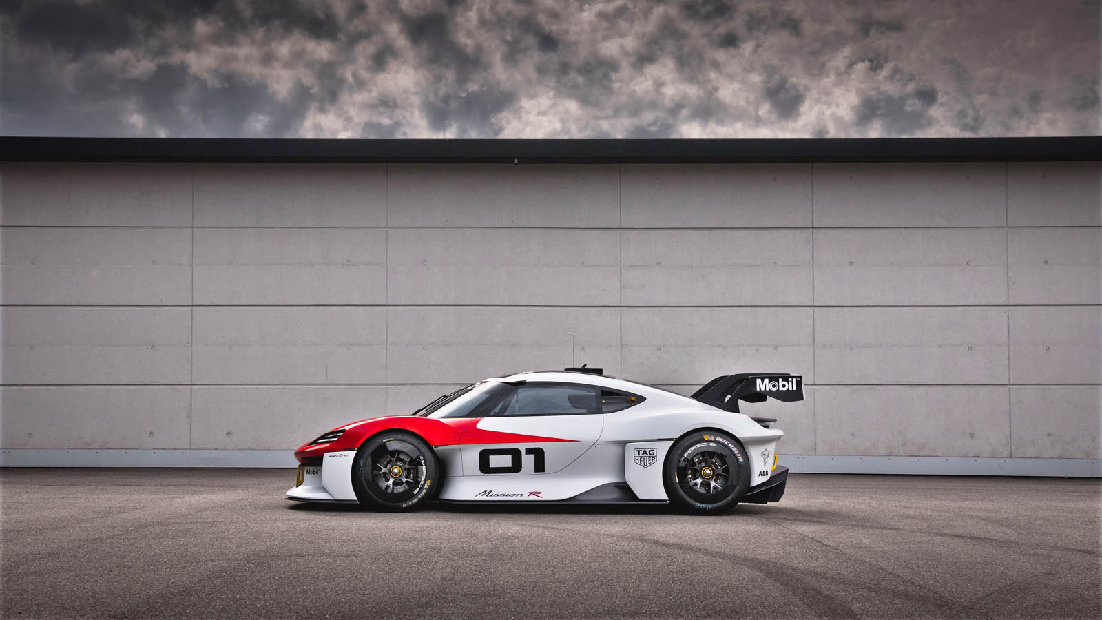 Porsche Mission R Concept Side Profile View
