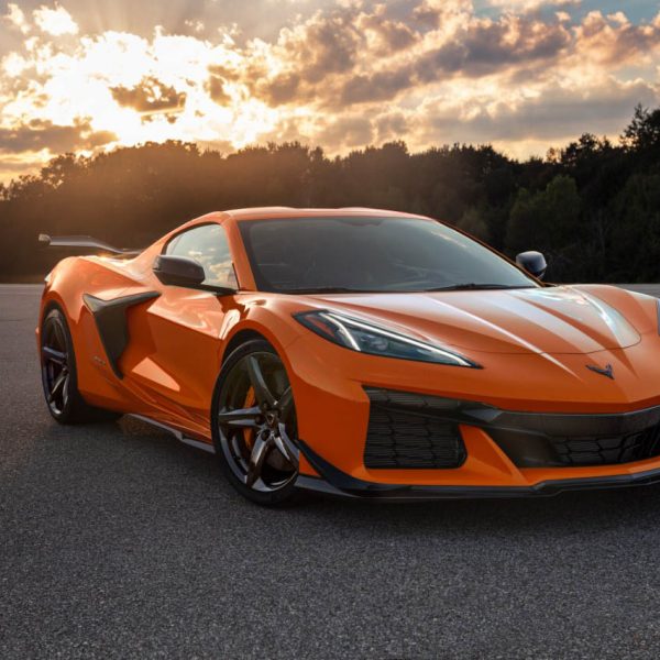 2023 Chevrolet Corvette Z06 Front Three Quarter View